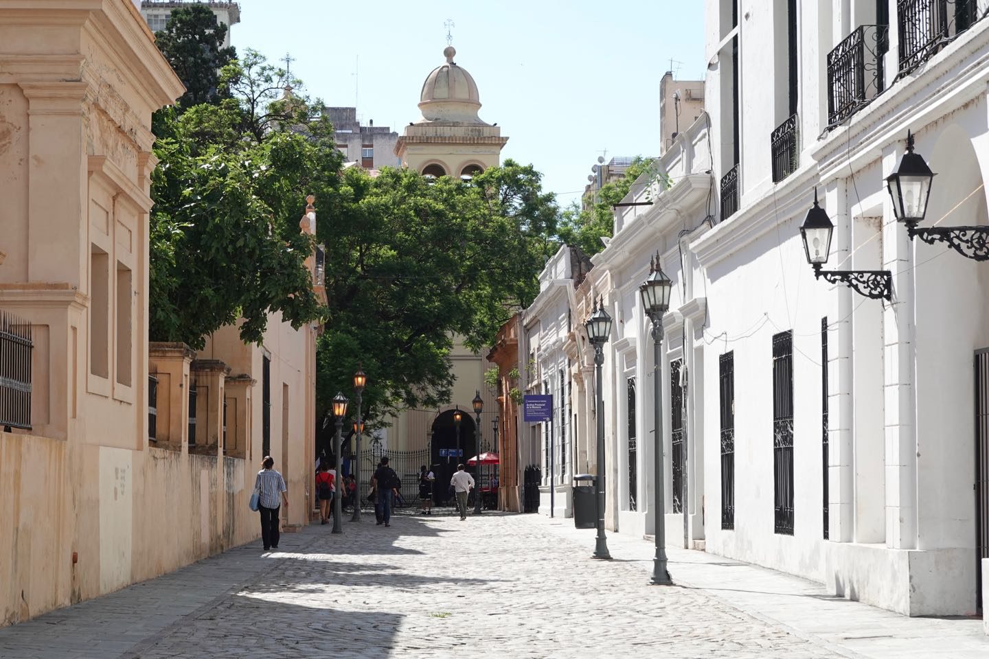 Pasaje Santa Catalina, ubicado entre la Catedral y el Cabildo