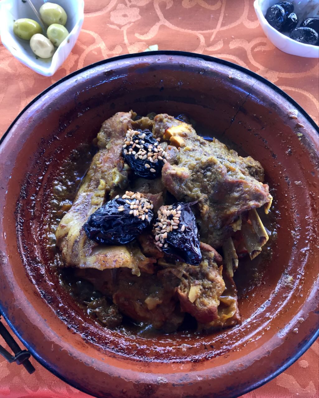 Almuerzo marroqui servido durante la excursión de Marrakech-Fes.